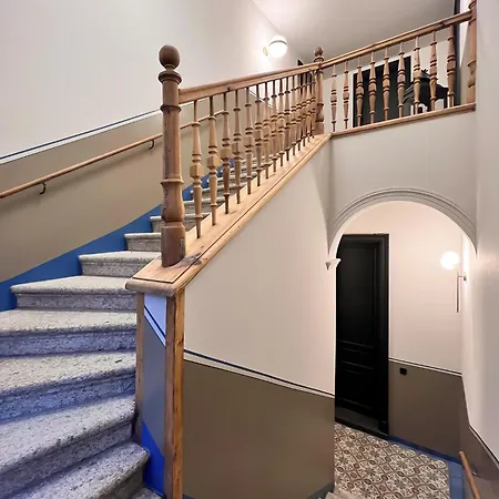 Lejlighed * Stadtvilla * * Aussergewoehnlich * 2 Zimmerwohnung * Zentrumsnah