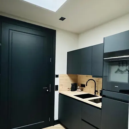 Lejlighed * Stadtvilla * * Aussergewoehnlich * 2 Zimmerwohnung * Zentrumsnah