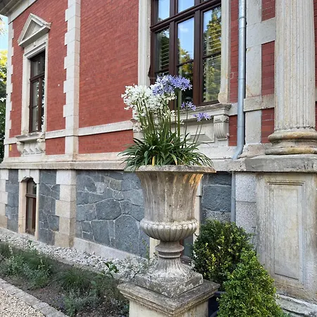 * Stadtvilla * * Aussergewoehnlich * 2 Zimmerwohnung * Zentrumsnah Lejlighed