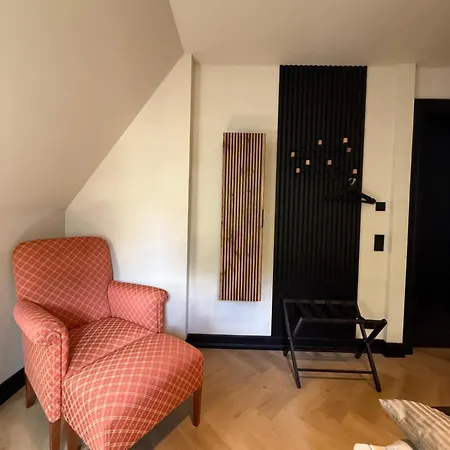 Lejlighed * Stadtvilla * * Aussergewoehnlich * 2 Zimmerwohnung * Zentrumsnah *