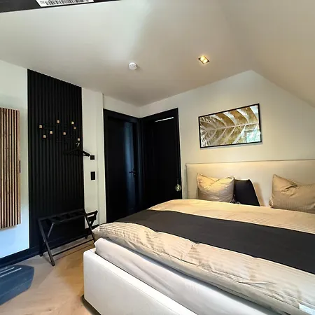 * Stadtvilla * * Aussergewoehnlich * 2 Zimmerwohnung * Zentrumsnah