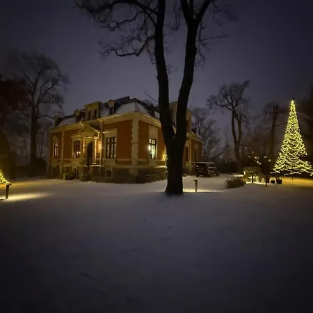 * Stadtvilla * * Aussergewoehnlich * 2 Zimmerwohnung * Zentrumsnah
